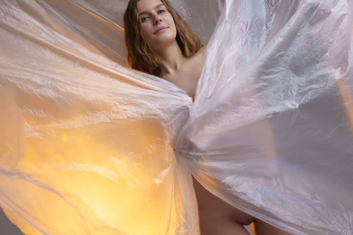 Lana Broks in Lafania Ii. Thumb 5