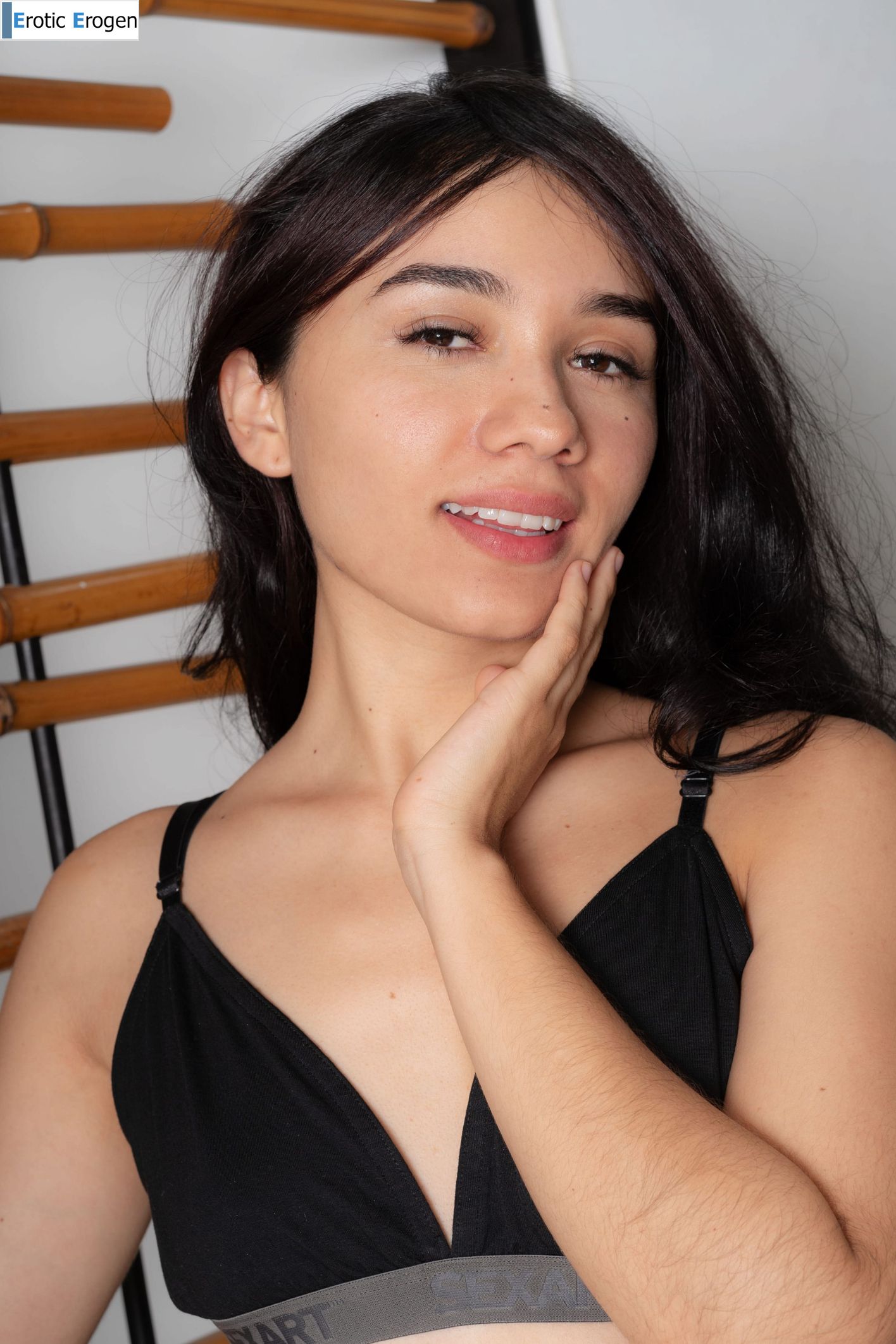 Nathaly in Presenting Nathaly. Picture 7