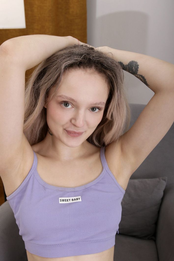 Lilit Liber in Cute And Tiny. Thumb 1